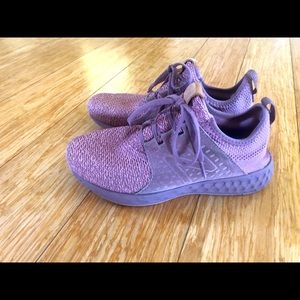 Cute Womens New Balance Tennis shoe sz 7.5-8 ***